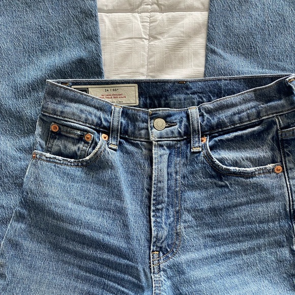 Gap High Rise Slim Straight Jeans - Picture 3 of 3